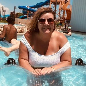 Meet your Posher, Avonna